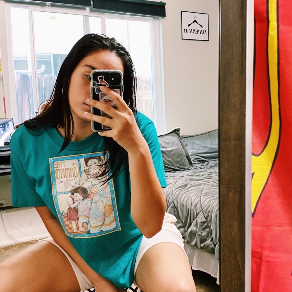 super cool “the comforter” vintage graphic t-shirt